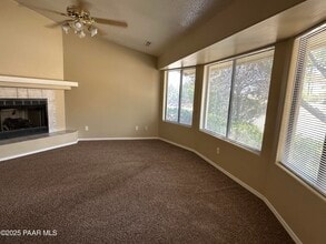 9120 E Swift Trail Dr in Prescott Valley, AZ - Foto de edificio - Building Photo