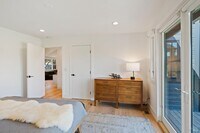 6270 W Dry Creek Rd in Healdsburg, CA - Building Photo - Building Photo