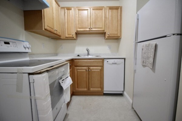 12 Arizona Terrace in Arlington, MA - Building Photo - Building Photo