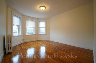 14 Orkney Rd, Unit 44 in Boston, MA - Foto de edificio - Building Photo