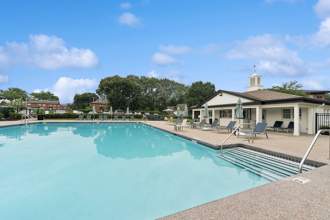 ReNew Waltham in Waltham, MA - Foto de edificio