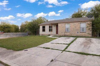 3442 Gateway Dr, Unit 146 in San Antonio, TX - Building Photo - Building Photo