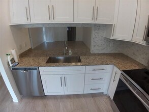 1030 NW 53rd St in Pompano Beach, FL - Building Photo - Building Photo