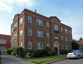 Sunset Heights in Seattle, WA - Building Photo - Building Photo