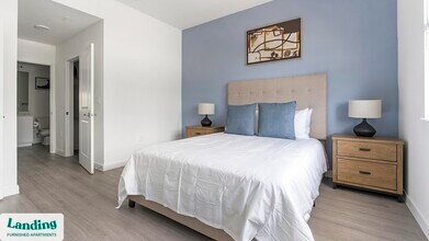 7301 Lake Bank Lp, Unit D3-307 in Ft. Myers, FL - Foto de edificio - Building Photo