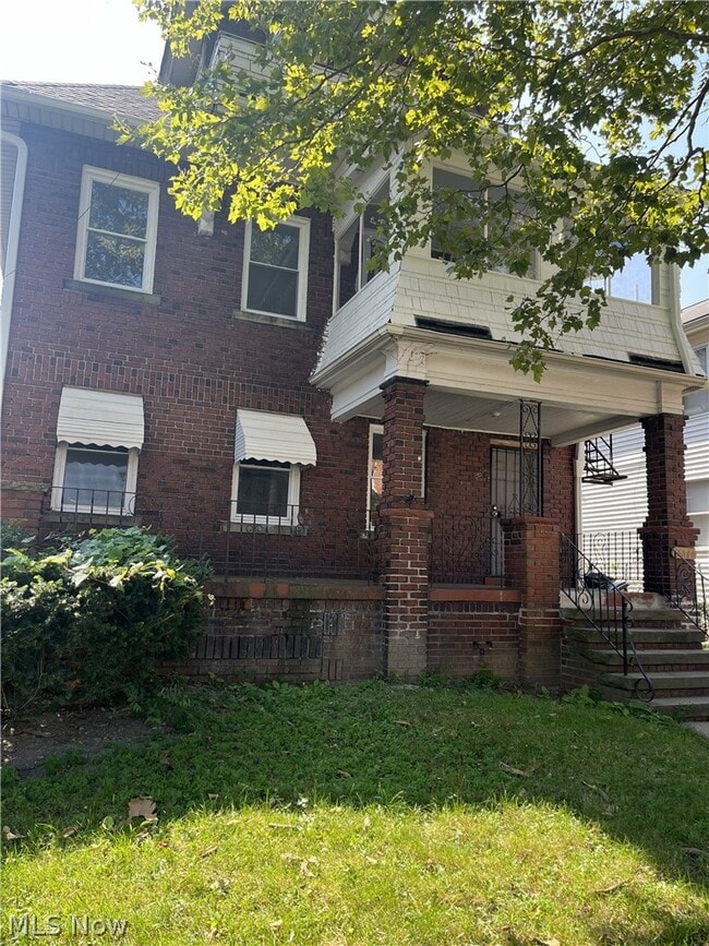 property at 15340 Yorick Ave