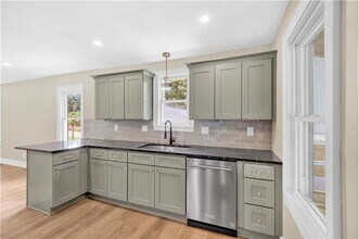 2332 Cooledge Ave in Akron, OH - Building Photo - Building Photo