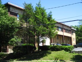 320 Nassau Rd Apartments