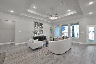 43 Wilmington Dr in Montgomery, TX - Building Photo - Building Photo