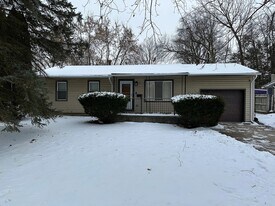 814 Taylor St in Ann Arbor, MI - Building Photo