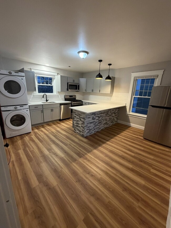 property at 936 S Main St