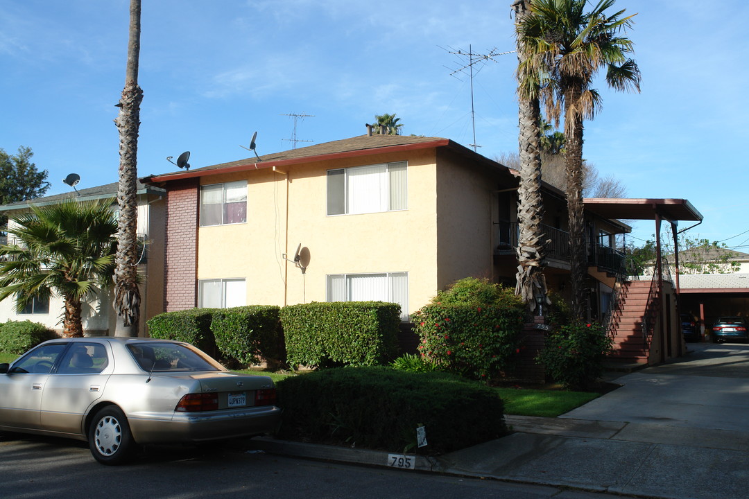 795 Opal Dr in San Jose, CA - Building Photo