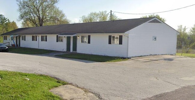 property at 701 W Cunningham Dr