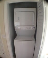 2300 S Ridgeway Ave, Unit 2s in Chicago, IL - Building Photo - Building Photo