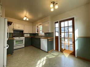 1341 SE Tenino St in Portland, OR - Building Photo - Building Photo