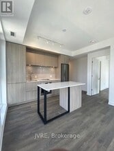 130 River St in Toronto, ON - Building Photo - Building Photo