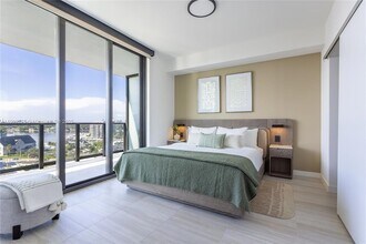 580 72nd St in Miami Beach, FL - Foto de edificio - Building Photo