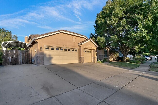 1889 Tres Picos Dr in Yuba City, CA - Building Photo - Building Photo