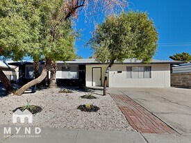 3112 E Vegas Valley Dr in Las Vegas, NV - Building Photo