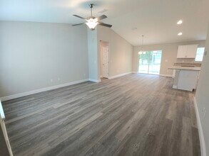 8140 N Elkcam Blvd in Citrus Springs, FL - Building Photo - Building Photo