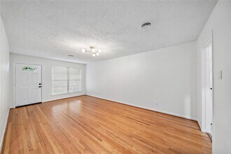 4510 Billingsley St in Houston, TX - Foto de edificio - Building Photo
