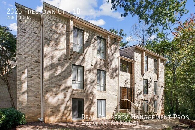 2325 Freetown Ct in Reston, VA - Building Photo - Building Photo