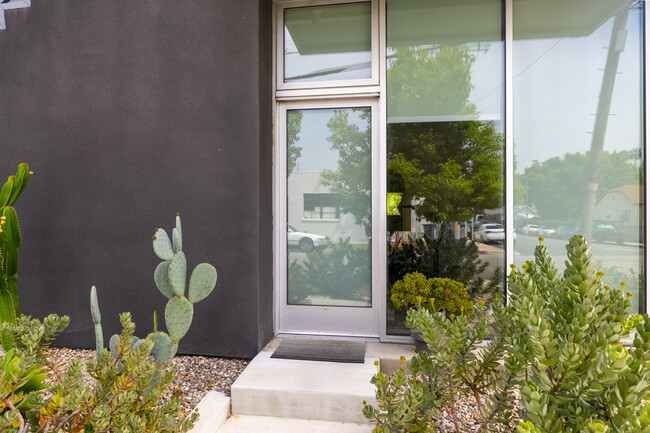 3549 Casitas Ave in Los Angeles, CA - Building Photo - Building Photo