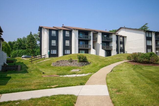 Brighton Apartments in St. Louis, MO - Foto de edificio - Building Photo