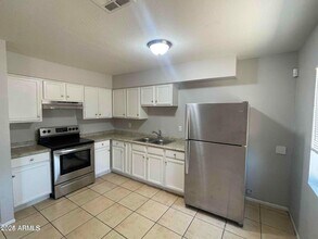 9011 S 8th Pl in Phoenix, AZ - Building Photo - Building Photo