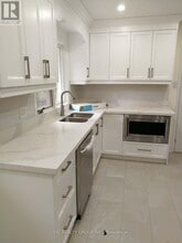 6 Bromleigh Ave in London, ON - Building Photo - Building Photo