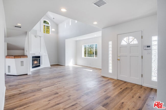 4931 Stern Ave in Los Angeles, CA - Building Photo - Building Photo
