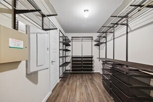 12322 Sabine Point Dr in Humble, TX - Building Photo