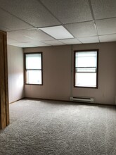 60 W Main St, Unit Apt. 3 in Platteville, WI - Building Photo - Building Photo