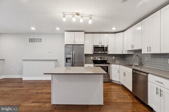 814 N Uber St in Philadelphia, PA - Building Photo - Building Photo