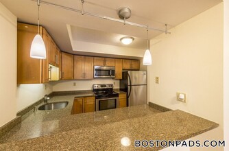 345 Franklin St in Cambridge, MA - Building Photo - Building Photo