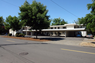 millbrook terrace in Salem, OR - Foto de edificio - Building Photo