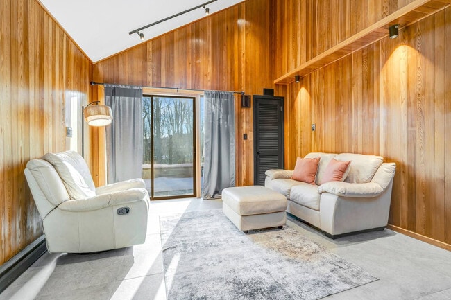 property at 1080 NY-52