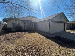 516 Jefferson Ln in Georgetown, TX - Foto de edificio - Building Photo