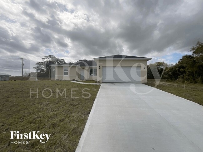 property at 874 Brookfield St SE