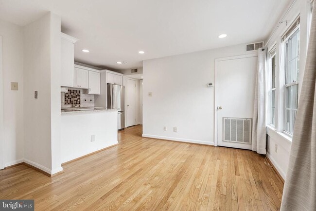 307 E Duncan Ave in Alexandria, VA - Building Photo - Building Photo
