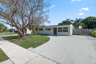 3664 Florida Blvd in Palm Beach Gardens, FL - Building Photo