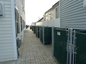 10804-10810 Shore Front Pky in Rockaway Park, NY - Building Photo