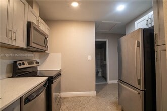 521 N 20th St in Fort Pierce, FL - Building Photo - Building Photo