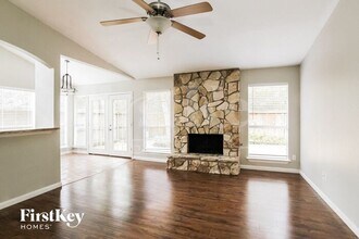 1 E Broken Oak Ct in Spring, TX - Building Photo - Building Photo