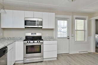 21 12th St, Unit 1 in Wareham, MA - Building Photo - Building Photo
