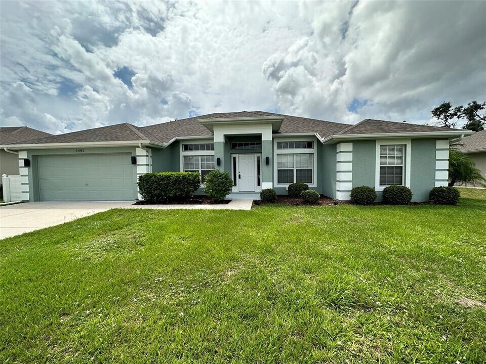 1401 Vermouth Ln in Punta Gorda, FL - Building Photo