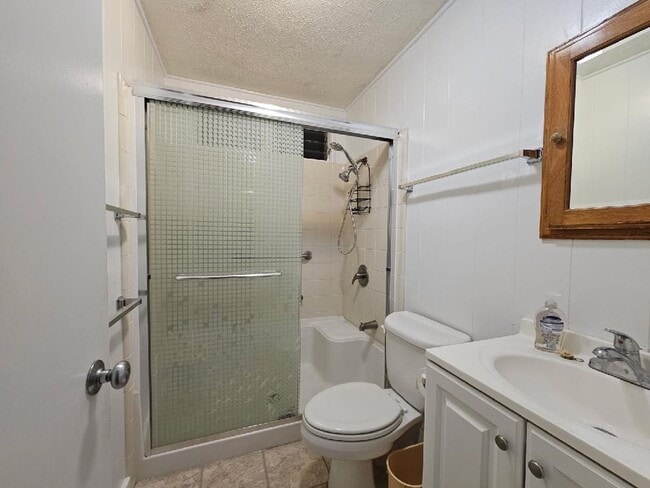 property at 19 Loulu Ln