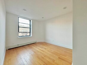 90 E 18th St in Brooklyn, NY - Building Photo - Building Photo