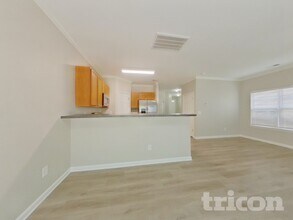 369 Drooping Leaf Rd in Lexington, SC - Foto de edificio - Building Photo