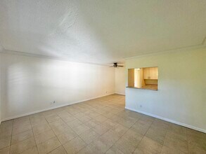 206 Dorchester I in West Palm Beach, FL - Building Photo - Building Photo
